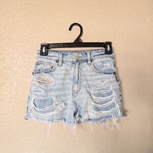 American Eagle Womens Strigid Ripped Mom Short